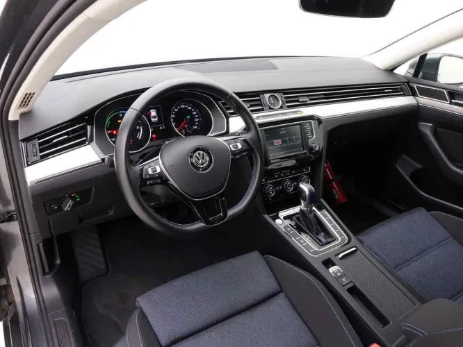 Volkswagen Passat 1.4 GTE Hybrid DSG 218pk 38gr. + GPS + LED Image 8